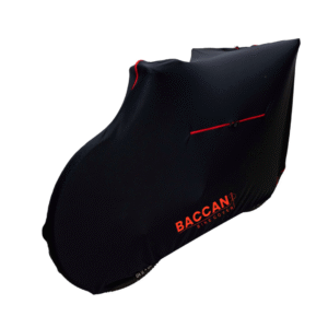 Telo copribici mtb universale vista posteriore, marchio federico baccan. Colore nero e cerniere rosse